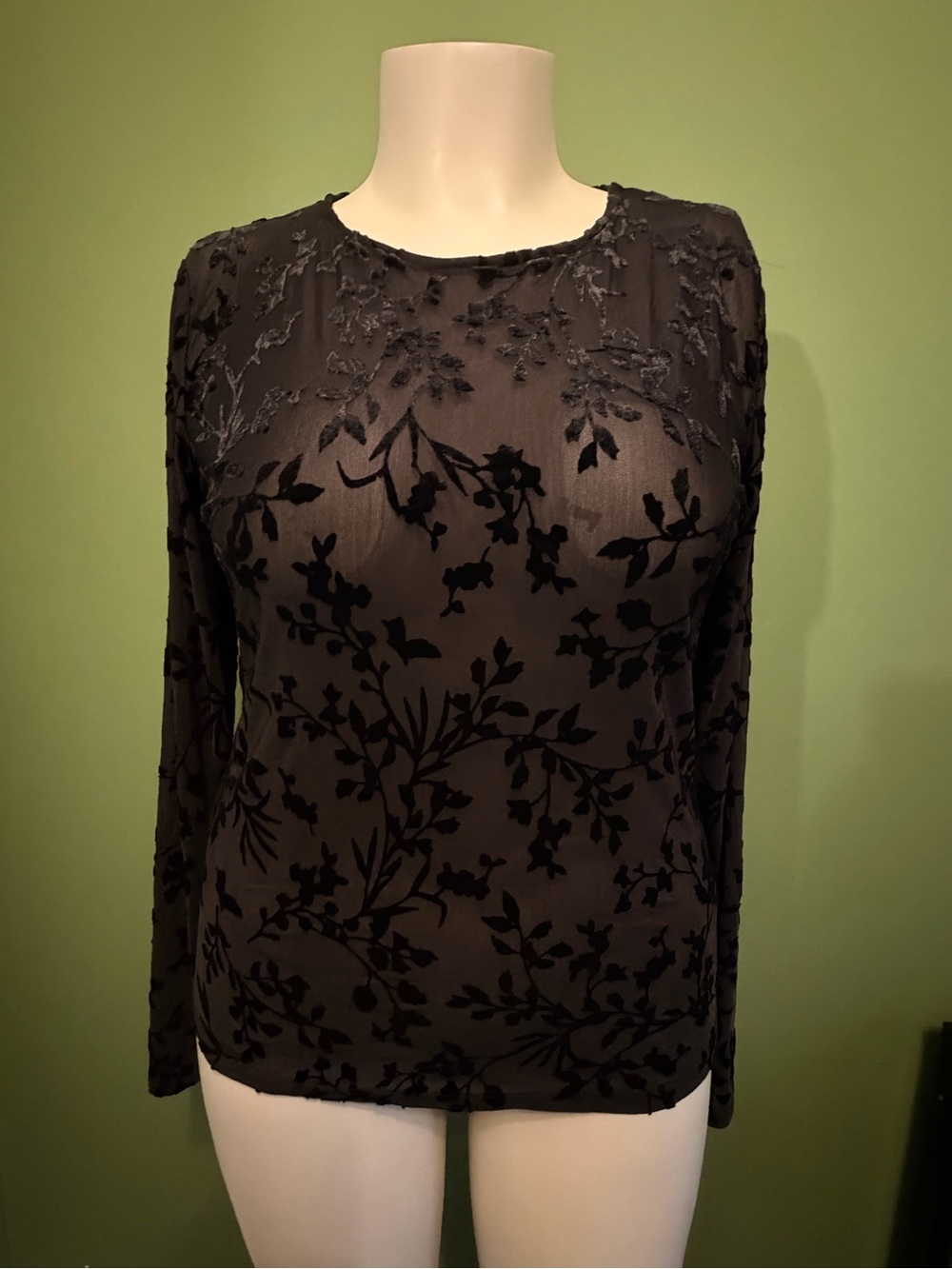 Reitmans Black Floral Burnout Long-Sleeve Top